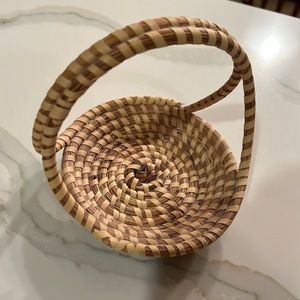 Pine straw basket